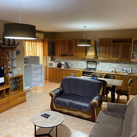 Lovely Place. Close To Beach & Boulevard Vlorë Εξωτερικό φωτογραφία
